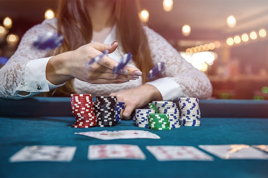 What are the winning Strategies for Playing Online poker?